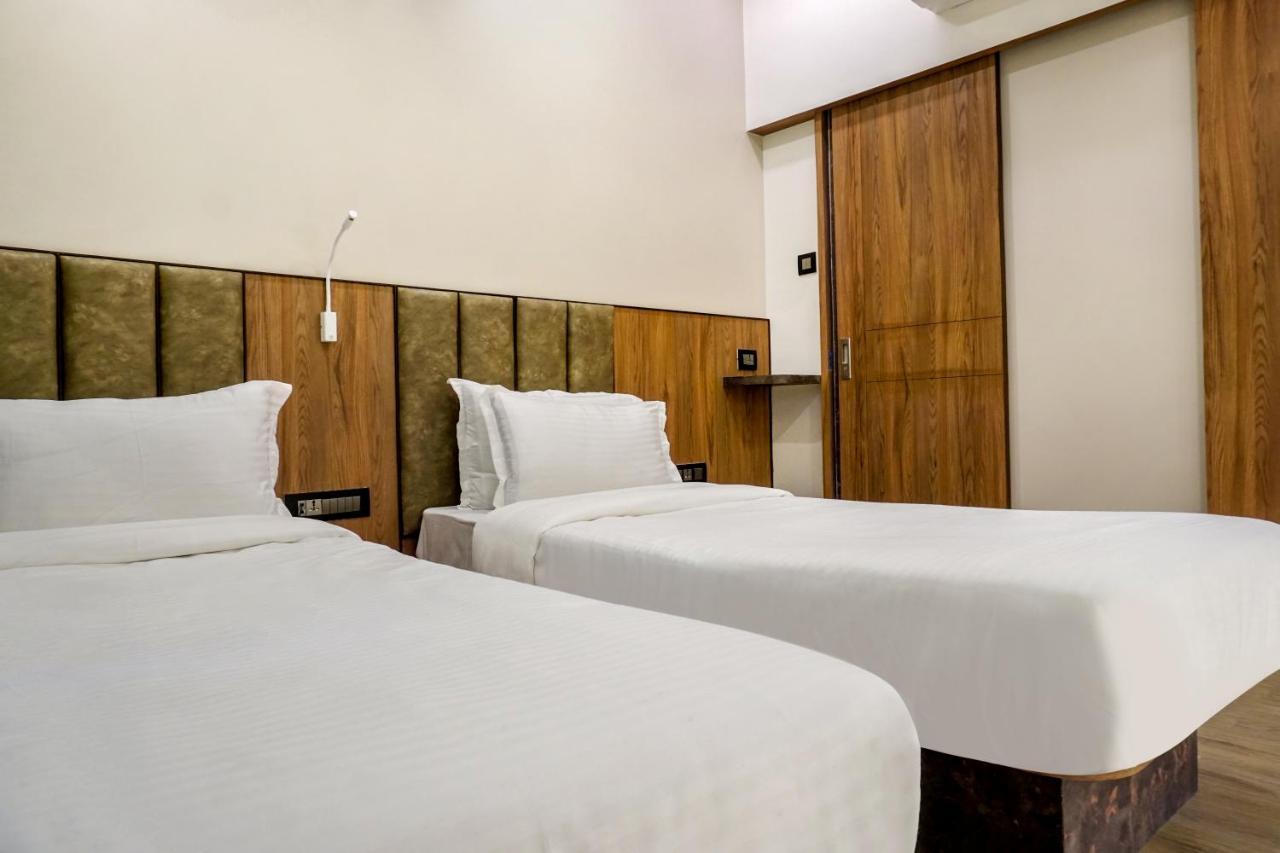 Hotel Olten Bombay Esterno foto