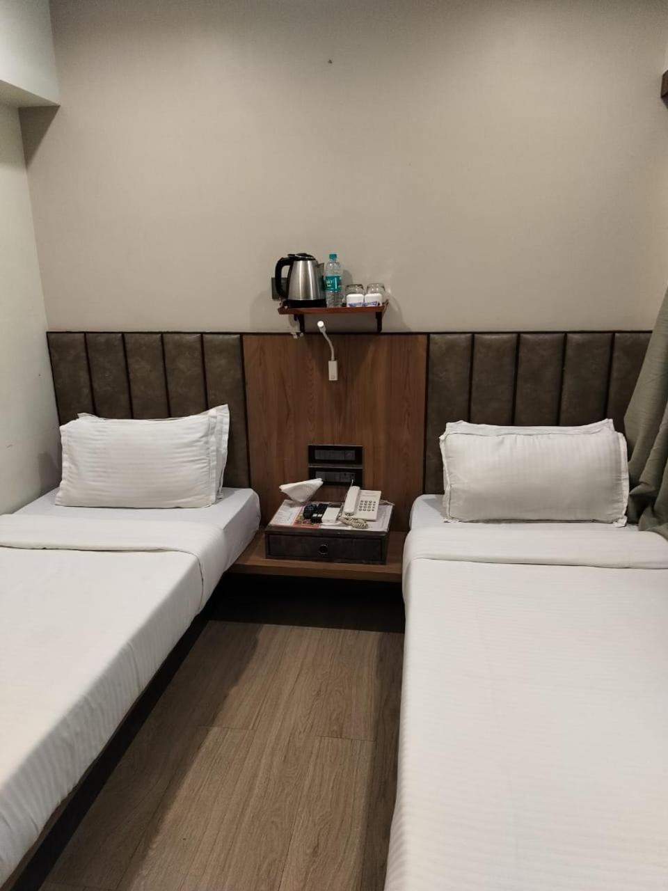Hotel Olten Bombay Esterno foto