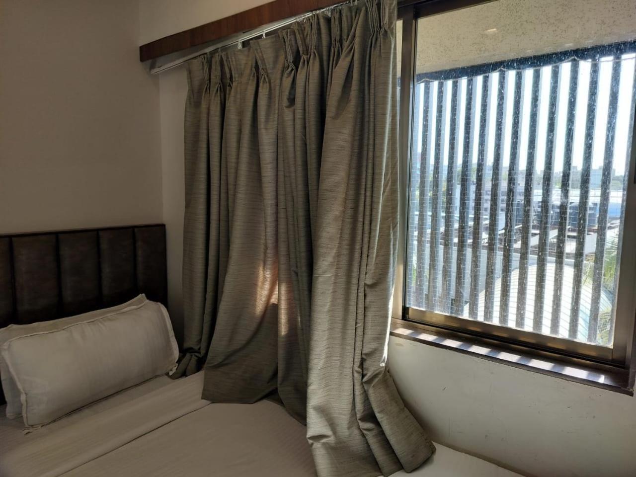 Hotel Olten Bombay Esterno foto